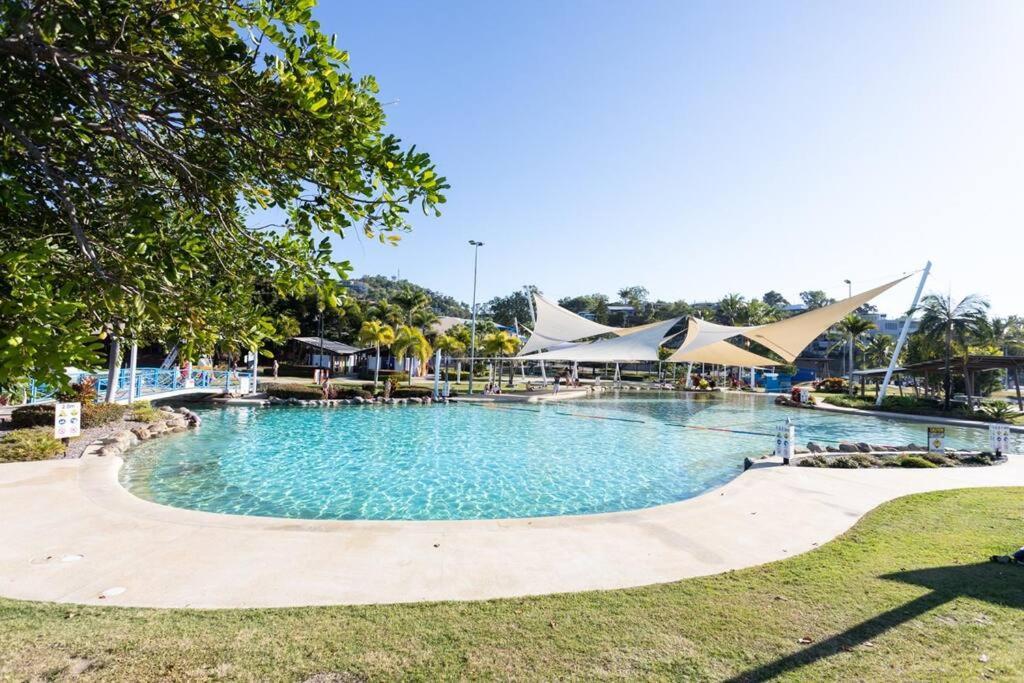 Ocean View 33A Studio Pool Ocean View Wifi Airlie Beach Exterior foto